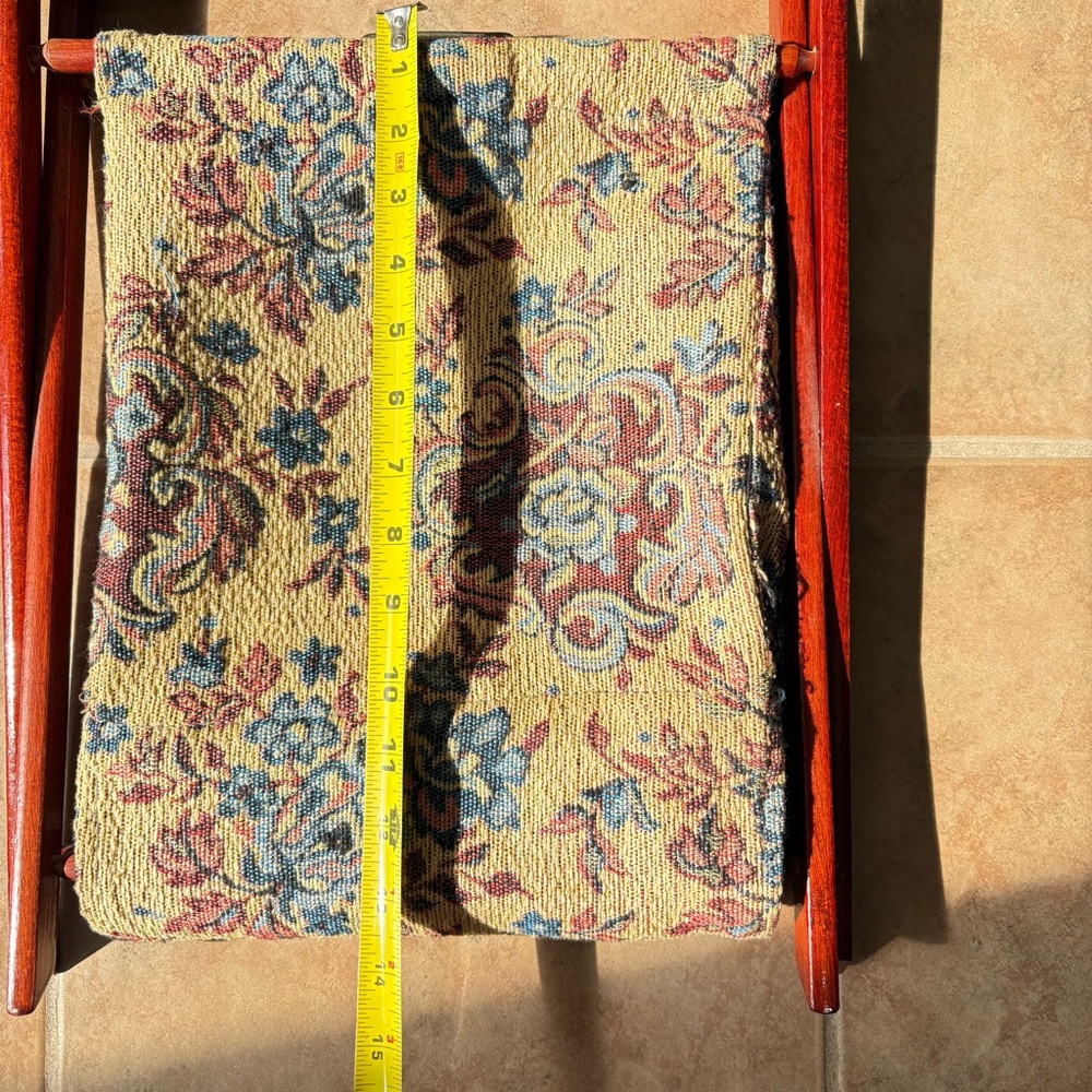 Vintage Tapestry Foldable Yarn Caddy - Picture 6 of 7